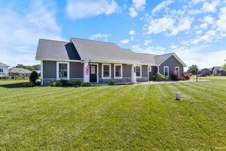 1176 E Dresdin Dr, Warsaw, IN 46580