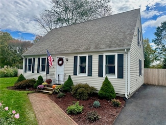 5 Circlewood Dr, Coventry, RI 02816