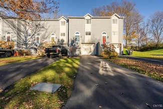 157 Iron Oak Cir, Liverpool, NY 13088