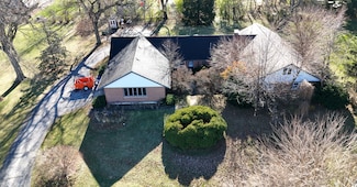 8035 Pluskota Dr, Orland Park, IL 60462