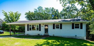 3842 Ronnie Ln, Pacific, MO 63069