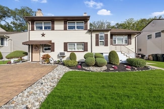 266 Amherst Ave, Colonia, NJ 07067