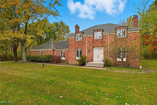 11710 Butternut Rd, Chardon, OH 44024