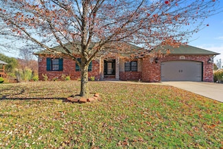 5072 E Hedgerow Dr, Springfield, MO 65802
