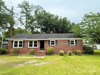 101 Windsor Dr, Cheraw, SC 29520