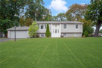 7 Haley Rd, Warwick, RI 02889