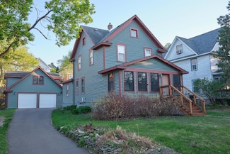 232 Winifred St W, Saint Paul, MN 55107
