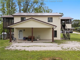 67 Poplar Dr, Teays Valley, WV 25560