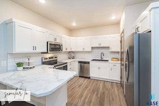 3605 S Broek Dr, Sioux Falls, SD 57106