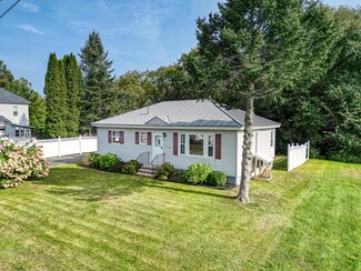 2 Riverview St, Waterville, ME 04901