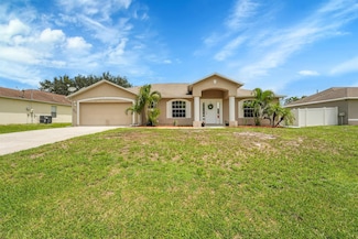 933 SE Caravan Ave, Port Saint Lucie, FL 34983