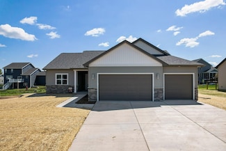 120 Jamie Jo Cir Unit 8, Mount Horeb, WI 53572