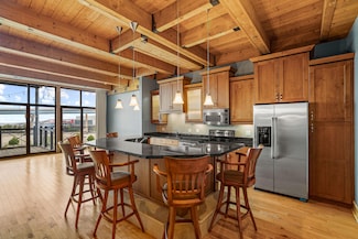 601 E Erie St Unit 506, Milwaukee, WI 53202