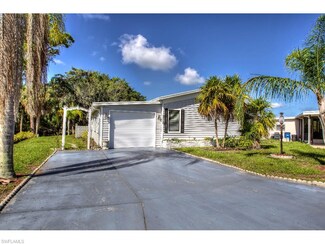 4713 Tahiti Dr, Bonita Springs, FL 34134