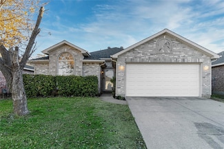1334 Westview Dr, Garland, TX 75040