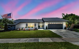 325 Gladstone Blvd, Englewood, FL 34223