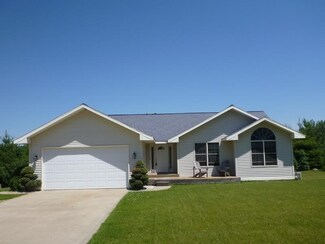 1100 E Country Ln, Shipshewana, IN 46565