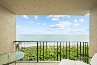 4200 N Highway A1a Unit 611, Hutchinson Island, FL 34949