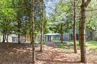 36 Edwards Hole Rd, East Hampton, NY 11937