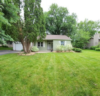 6809 Winsdale St N, Golden Valley, MN 55427