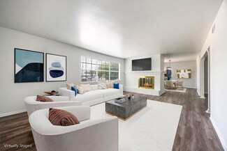 2711 Briarhurst Dr Unit 18, Houston, TX 77057