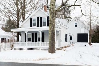 37 Brookline St, Townsend, MA 01469
