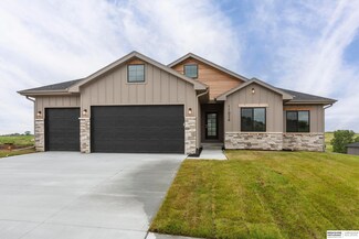 11026 S 217th St, Gretna, NE 68028