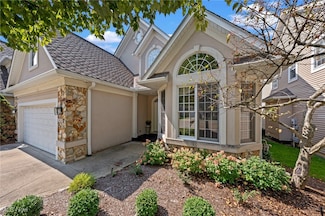 3432 Courtland Rd, Beachwood, OH 44122