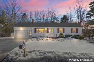 7 Mitchell St, Lewiston, ME 04240