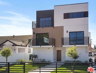 714 W 41st Place, Los Angeles, CA 90037