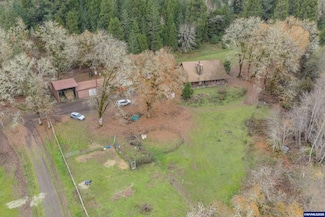 9740 Upper Olalla Rd, Winston, OR 97496
