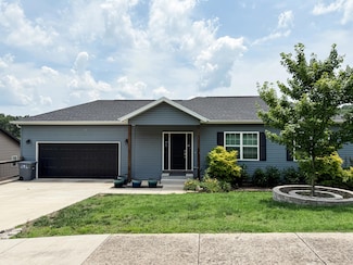 127 Rock Ridge Rd, Branson, MO 65616