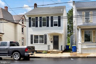 235 E Water St, Middletown, PA 17057