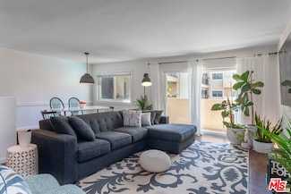 1203 N Sweetzer Ave Unit 203, West Hollywood, CA 90069