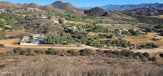 32600 Willow Ln, Santa Clarita, CA 91390