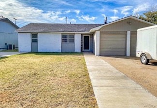 911 Adrian St, Lubbock, TX 79403