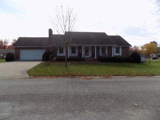 3 W 16th St, Carrollton, MO 64633