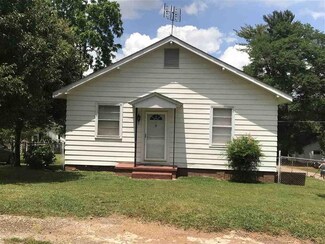 8140 2nd St, Boiling Springs, SC 29316