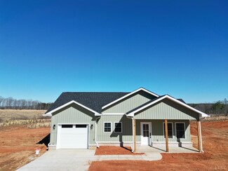 4678 Wildway Rd, Appomattox, VA 24522