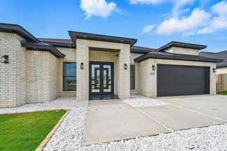 2222 Samuel, Gun Barrel City, TX 75147