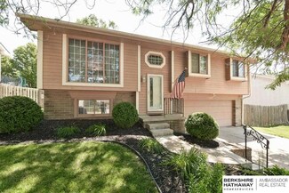 7417 S 155th St, Omaha, NE 68138