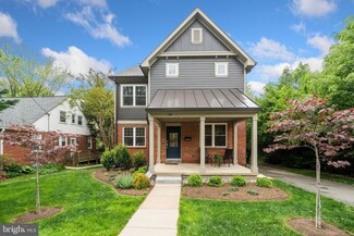 2412 N Illinois St, Arlington, VA 22205