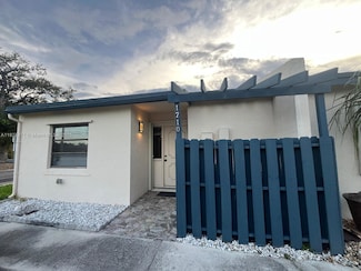 1710 NW 92nd Ave, Pembroke Pines, FL 33024
