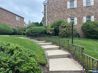 590 Center St Unit 2, Oradell, NJ 07649