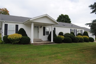 10 Hill St, Mount Jewett, PA 16740