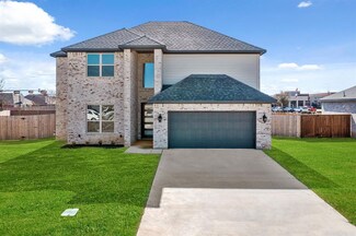 1815 Royal Lake Dr, Grand Prairie, TX 75052