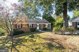 3826 Cobblestone Ct, Alexandria, VA 22306
