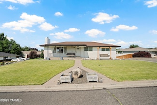 2 N 62nd Ave, Yakima, WA 98908