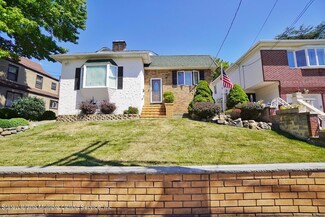 31 Windemere Ave, Staten Island, NY 10306
