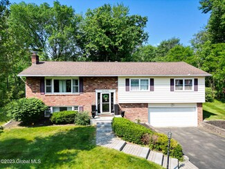 1265 Sagemont Ct, Schenectady, NY 12309